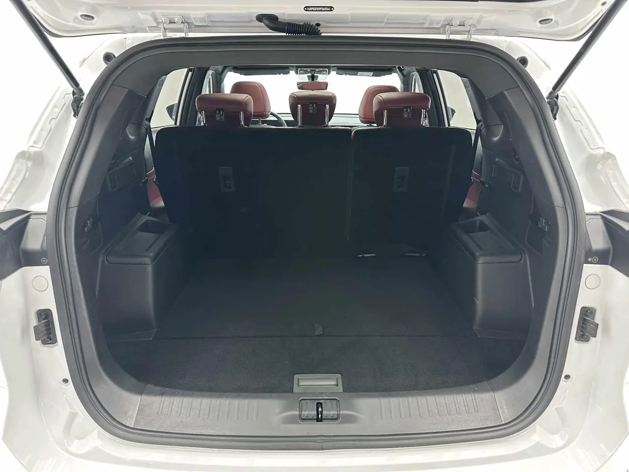 Jetour 2023 X70 PLUS 1.5T Brave PLUS5 Automatic Gear 17