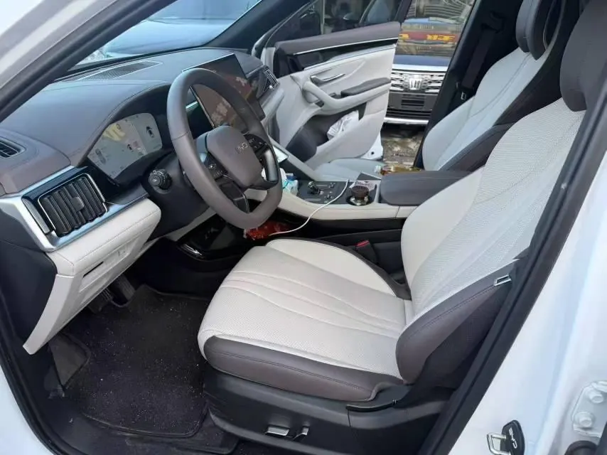 BYD Song PLUS New Energy 2025 Song PLUS EV Smart Driving Edition 520km Honorable Automatic Gear 2