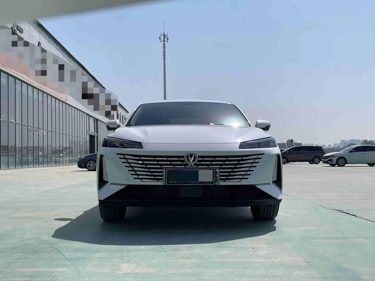 ChangAn Yidong New Energy 2025 Yidong PHEV 1.5 Stepless Smart New Blue Whale 145KM Battleship Edition Automatic Gear 2