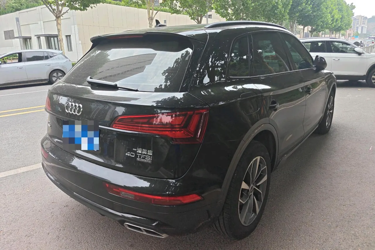 Audi 2025 Q5L 2.0TFSI 40TFSI 45th Anniversary Collection Edition Quattro Deluxe Dynamic Automatic 3