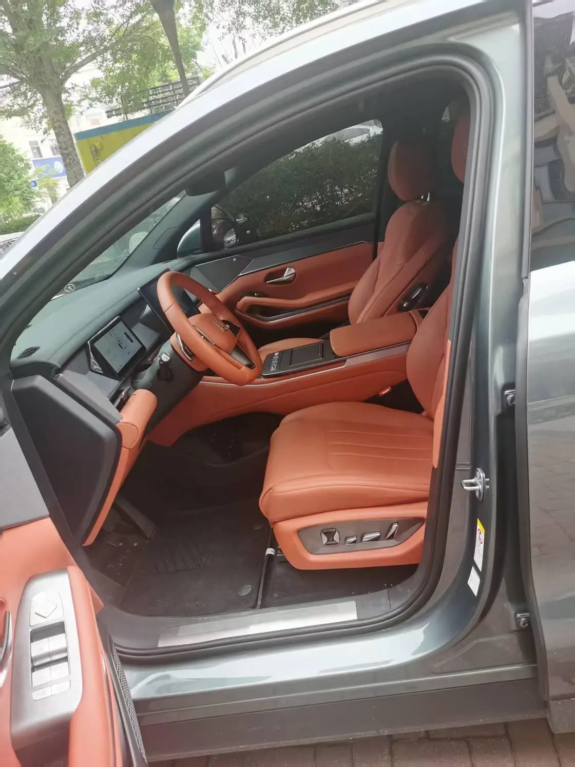 BYD 2025 Tang L EV 600KM four-wheel drive laser Radar flagship automatic gear 2