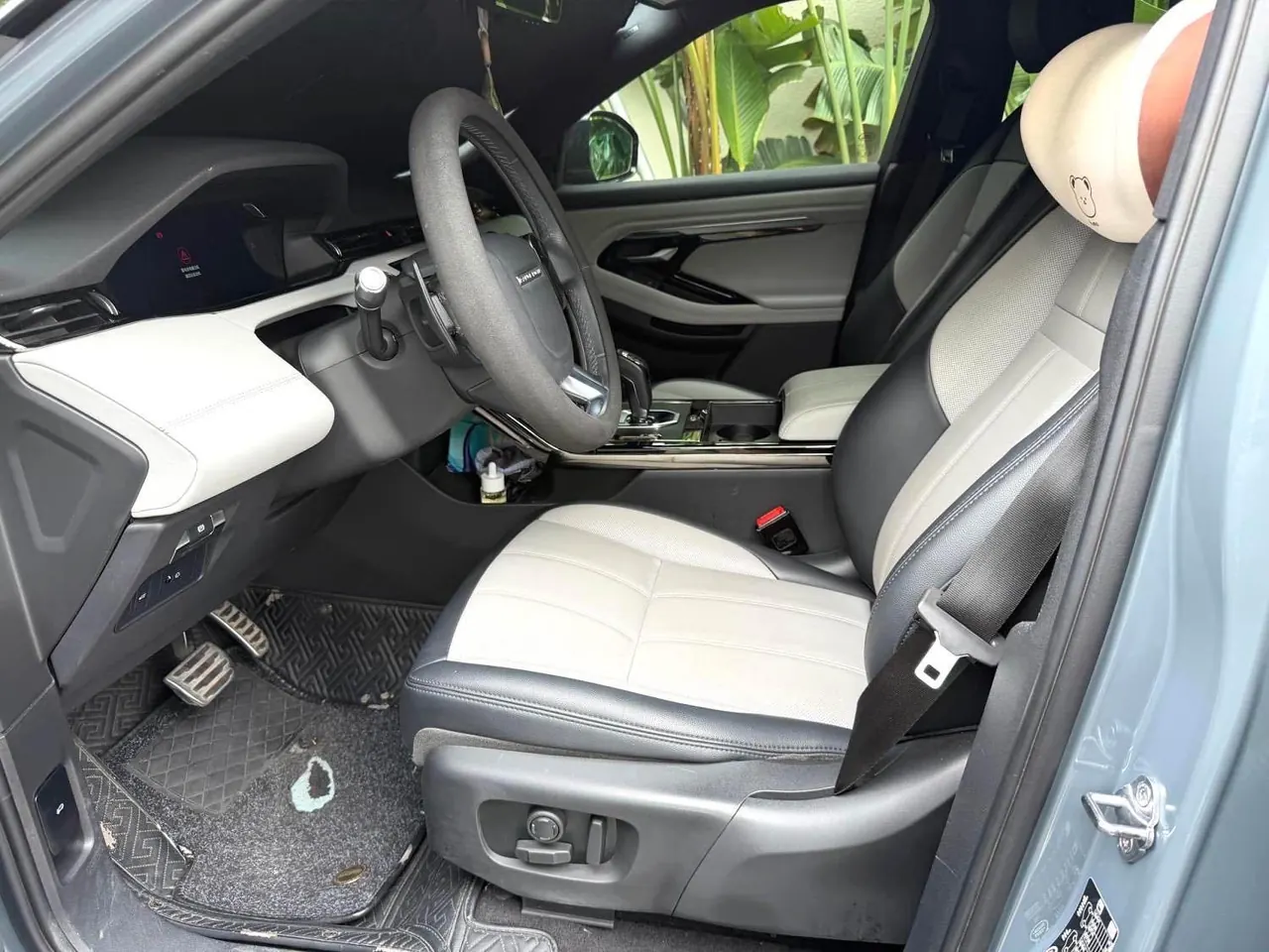 Land Rover 2020 Range Rover Aurora 48V 2.0T 249PS R-DYNAMIC SE Sports Technology Edition Automatic Gear 3