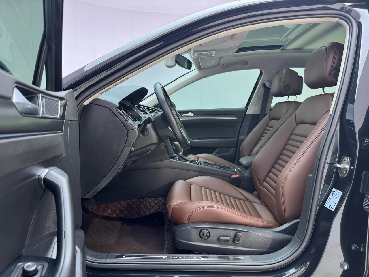 Volkswagen 2020 Magotan 2.0TSI 330TSI Leading Automatic 5