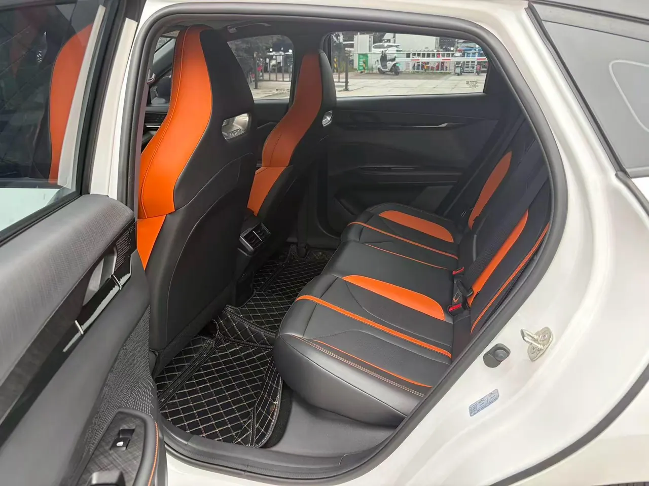 ChangAn 2025 UNI-V 1.5T 500Bar High Energy Sports Edition Automatic Gear 3