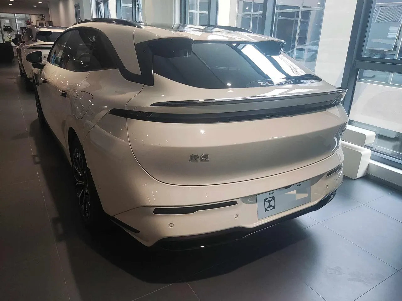 Zeekr 2025 Zeekr 007GT four-wheel drive intelligent driving version 75kWh automatic gear 7