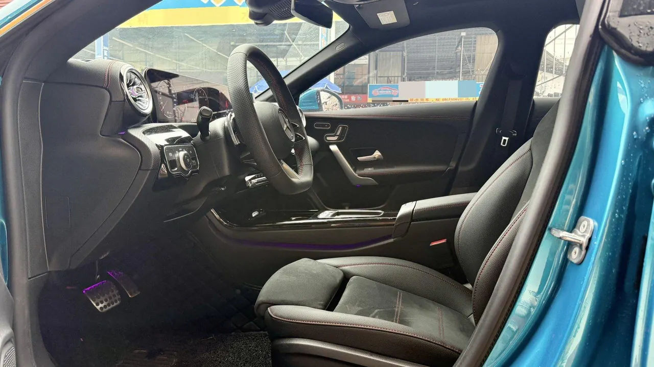 Mercedes Benz CLA (Imported) 2025 CLA 200 1.3T Automatic 3