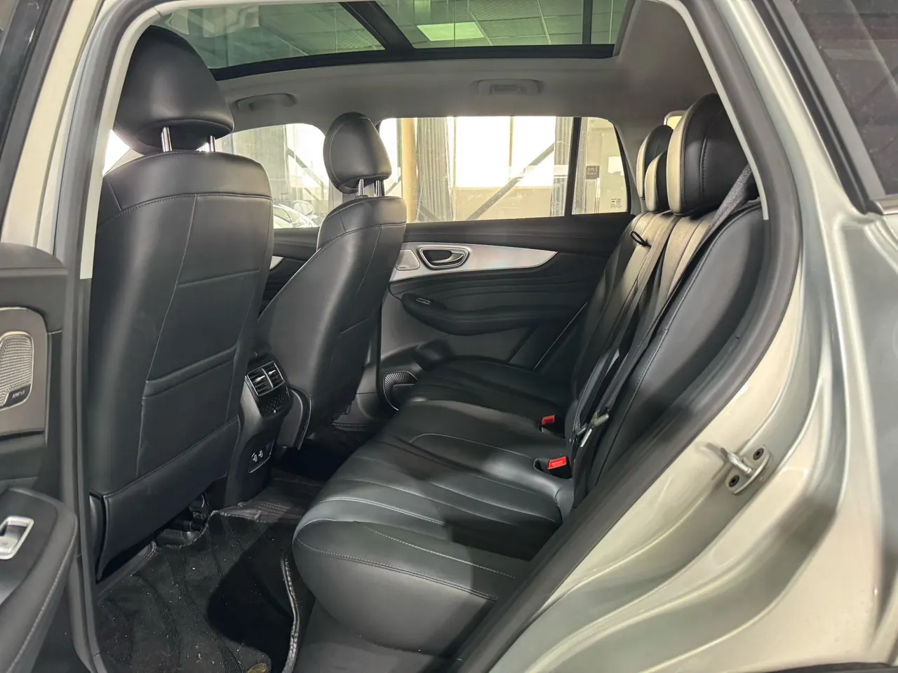 Roewe 2020 RX5 eMAX 1.5T 500 Intelligent Cockpit Extreme Automatic Gear 3