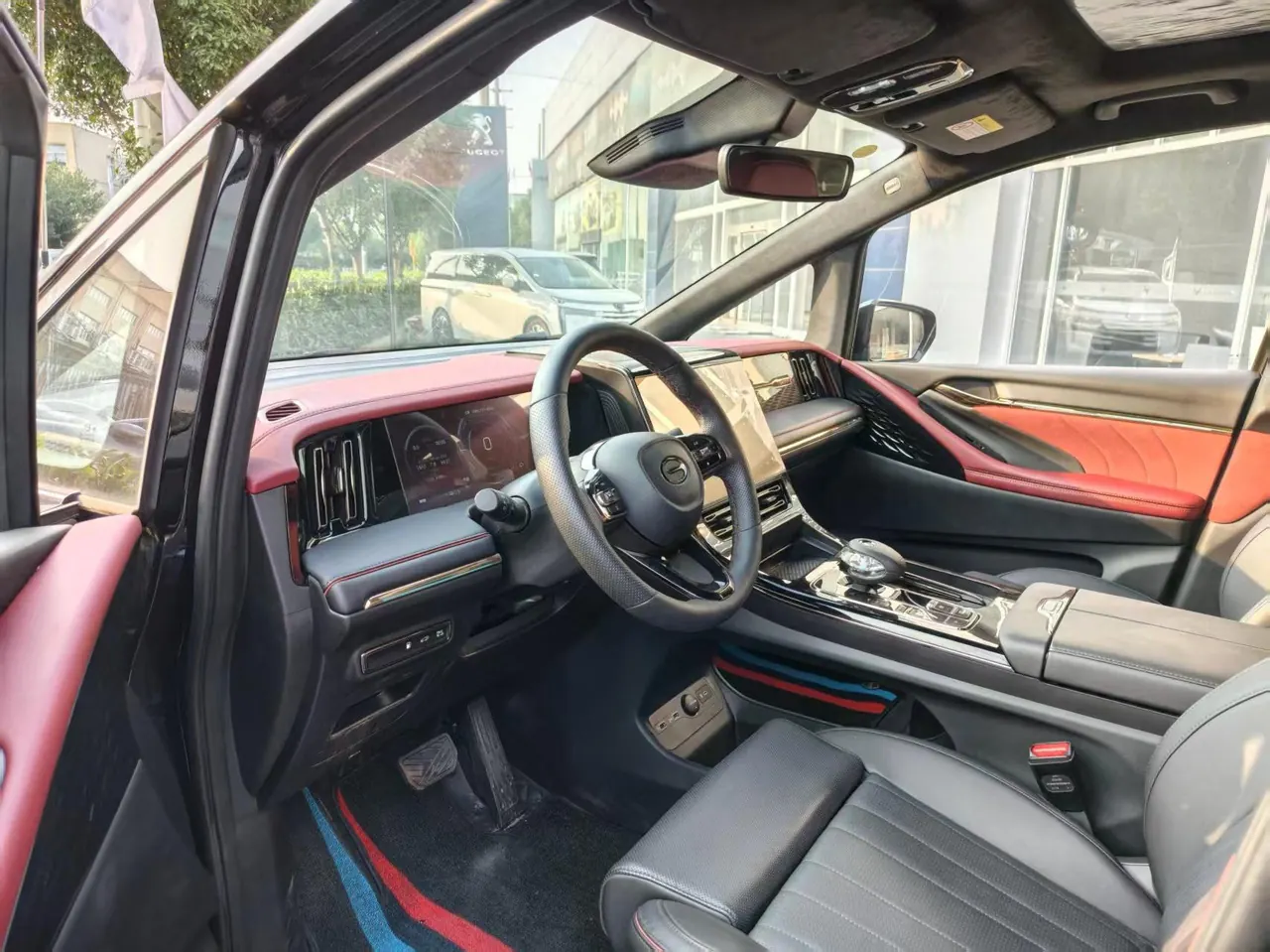 Trumpchi 2025 M8 Dual-Motor 2.0T Grandmaster Series Super Hybrid Automatic Transmission 4