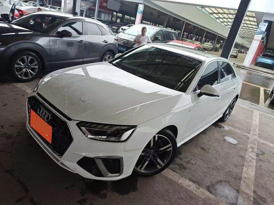 Audi 2020 A4L 2.0TFSI 40TFSI Deluxe Dynamic Automatic - View 1