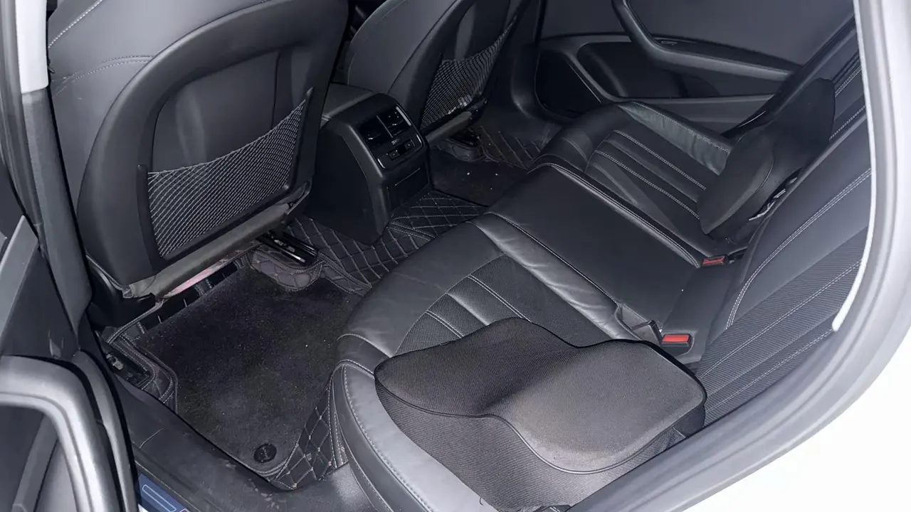 Audi 2020 A4L 2.0TFSI 40TFSI Deluxe Dynamic Automatic 6