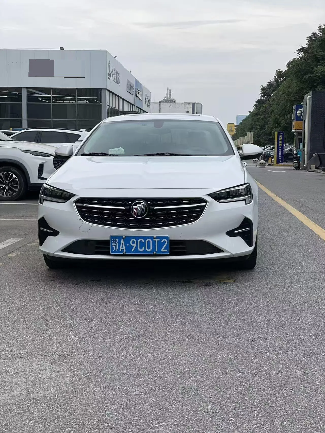 Buick 2020 Regal 1.5T 552T Luxury Automatic Gear 2