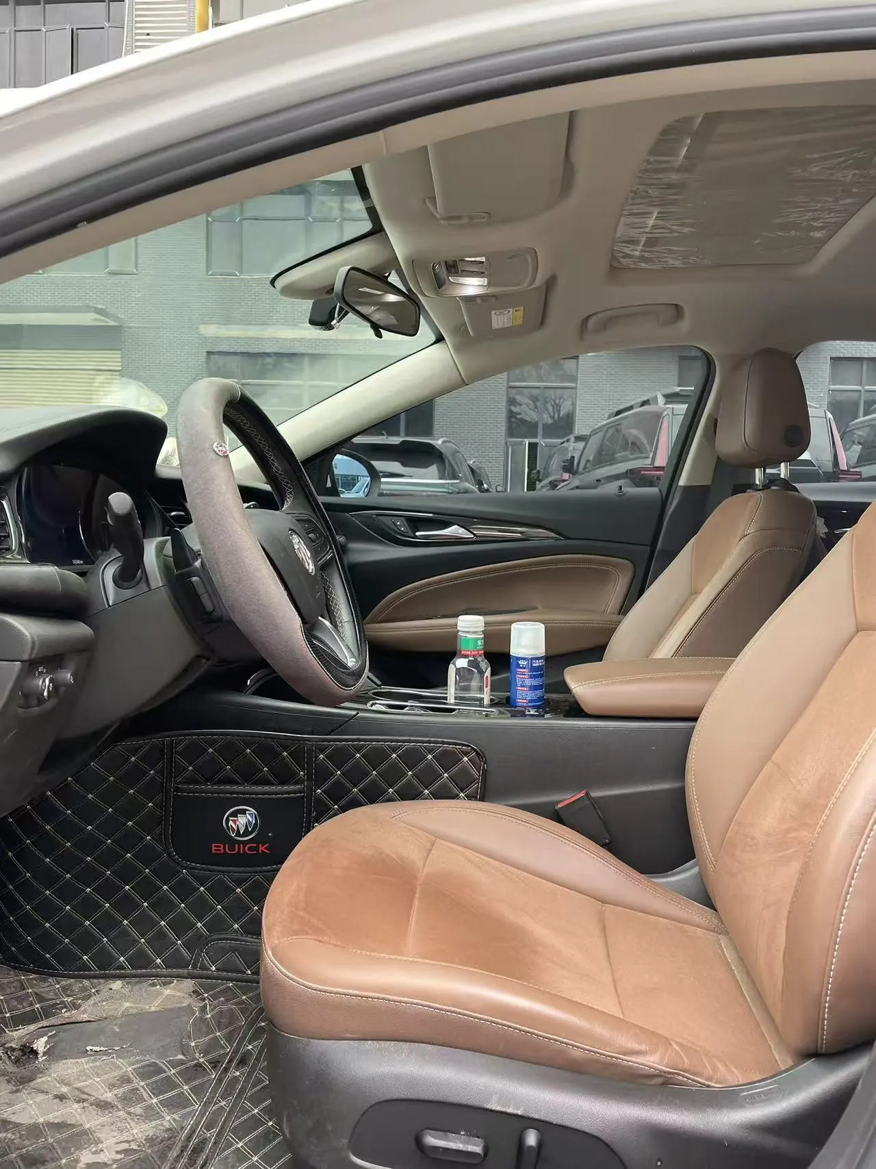 Buick 2020 Regal 1.5T 552T Luxury Automatic Gear 4
