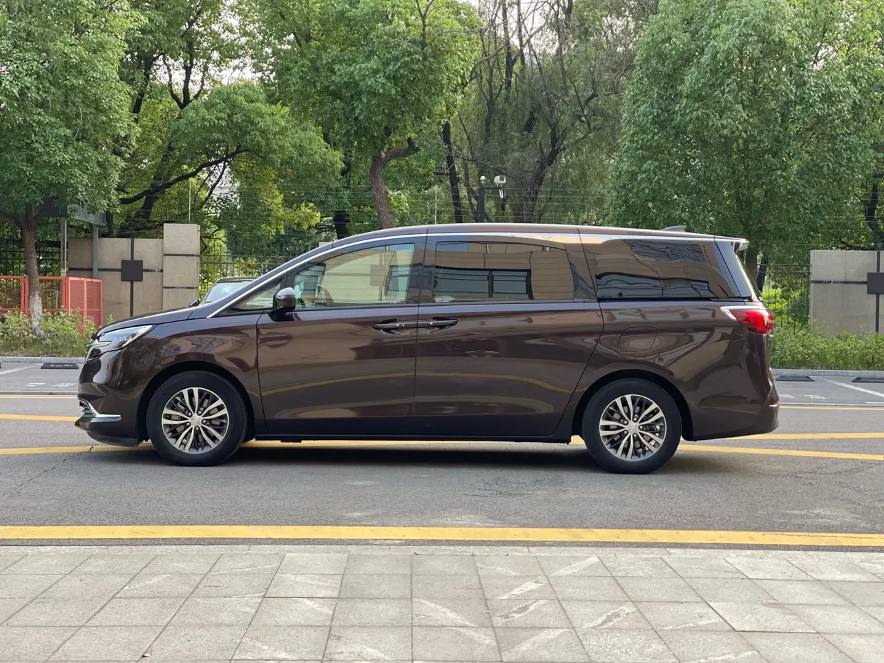 Buick 2021 GL8 ES Lu Zun 2.0T 653T Exclusive Automatic Gear 15