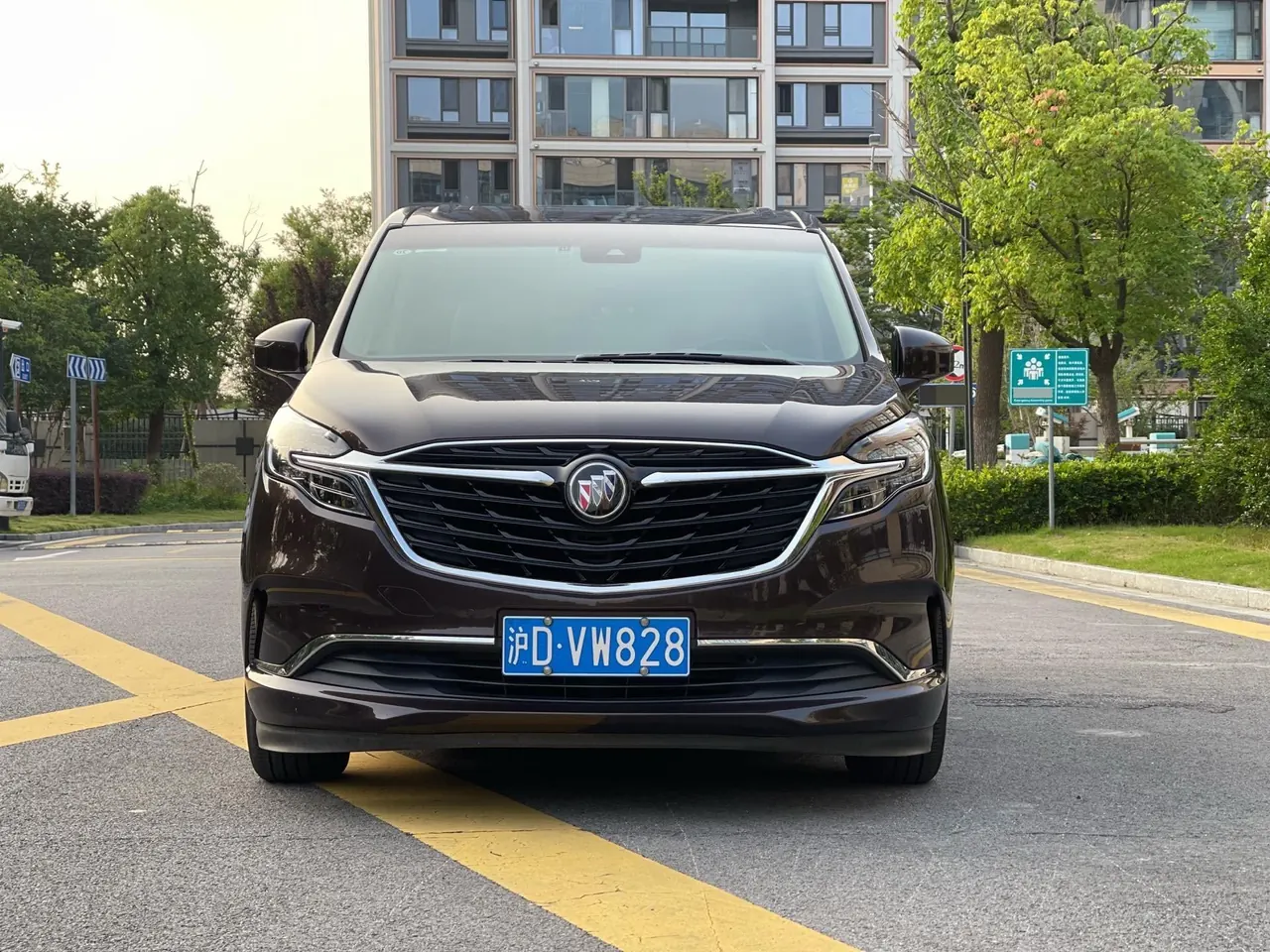 Buick 2021 GL8 ES Lu Zun 2.0T 653T Exclusive Automatic Gear 3