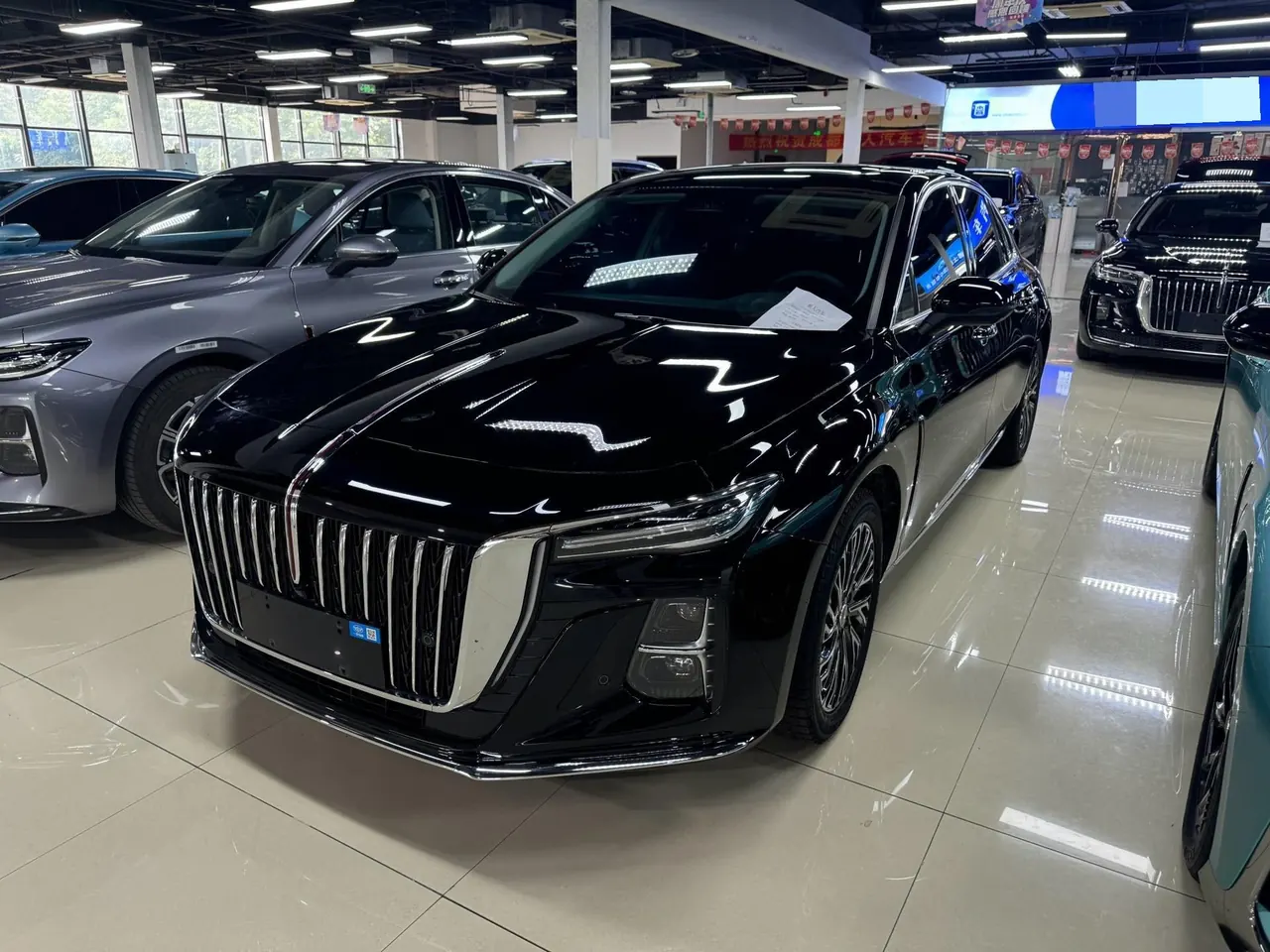 Open image lightbox: HongQi 2025 H5 2.0T Flag Chang 500000 Commemorative Automatic Gear