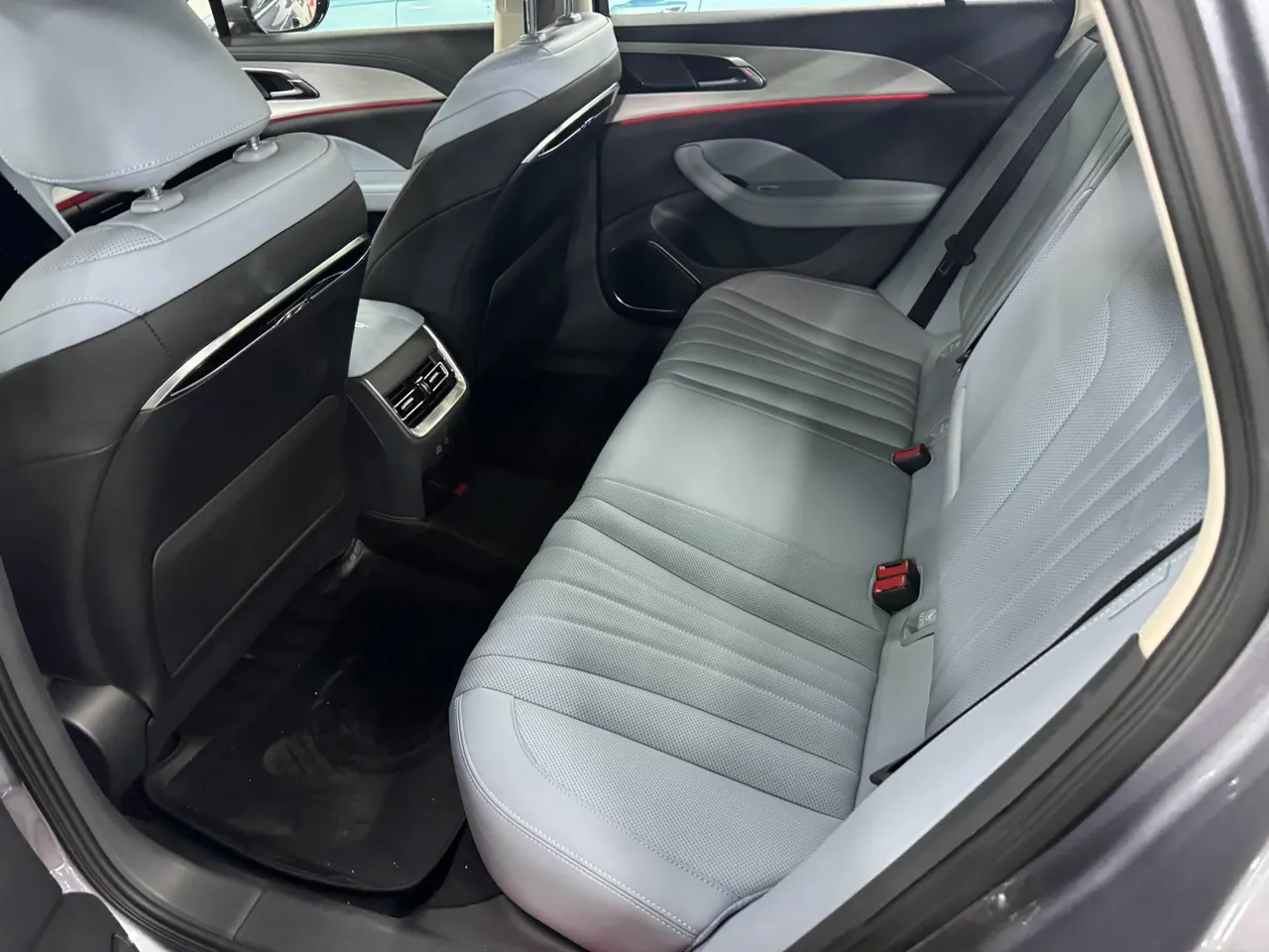 HongQi 2025 H5 PHEV 1.5T 170 Super Hybrid Automatic Gear 3
