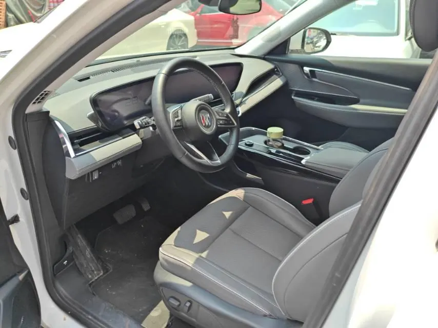Buick 2025 E 5 620KM Premium Edition Automatic Gear 3