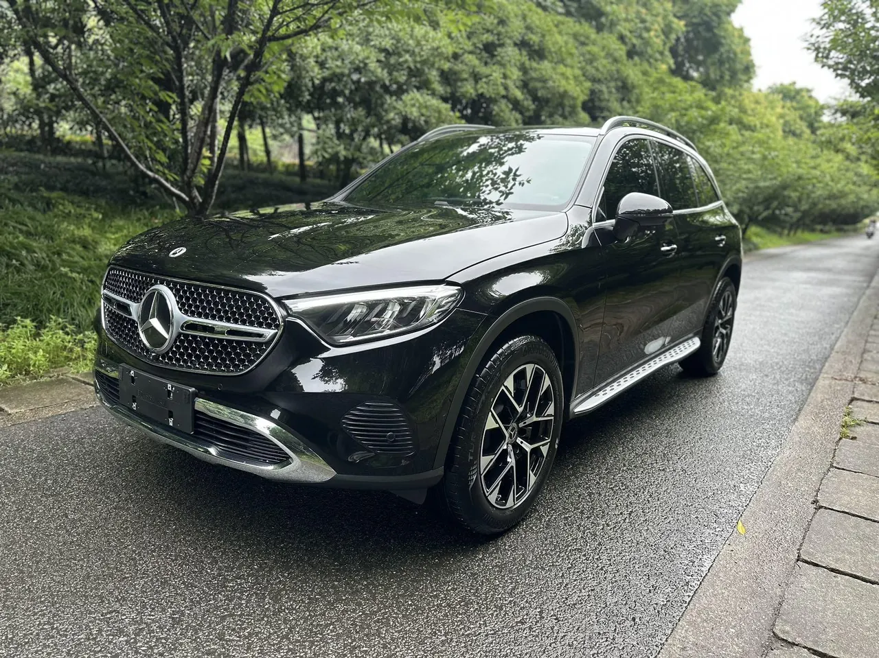 Mercedes Benz 2026 GLC 260 L 4MATIC 48V 2.0T Classic 5-seat Automatic Gear - View 1
