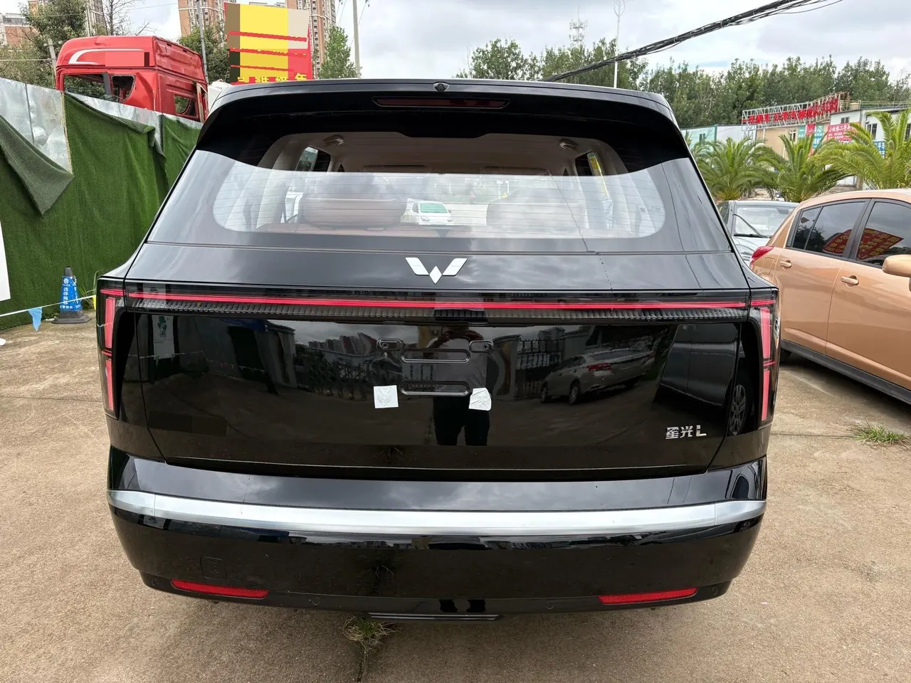 WuLing 2026 Starlight L 1.5 Stepless 260km Six-seat Comfortable Automatic Gear 4