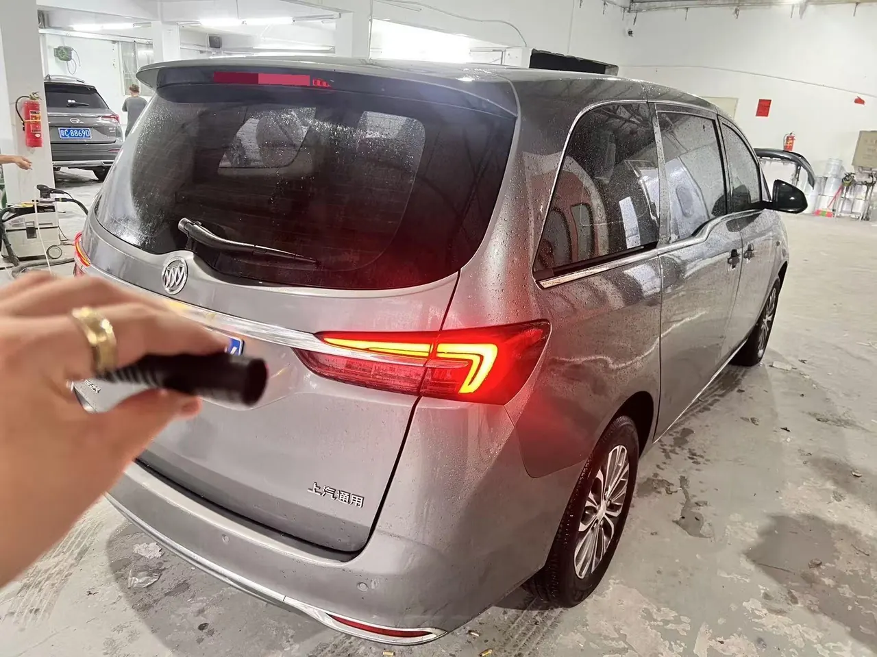 Buick 2020 GL8 Land Business Class 2.0T 652T Comfortable Automatic Gear 6