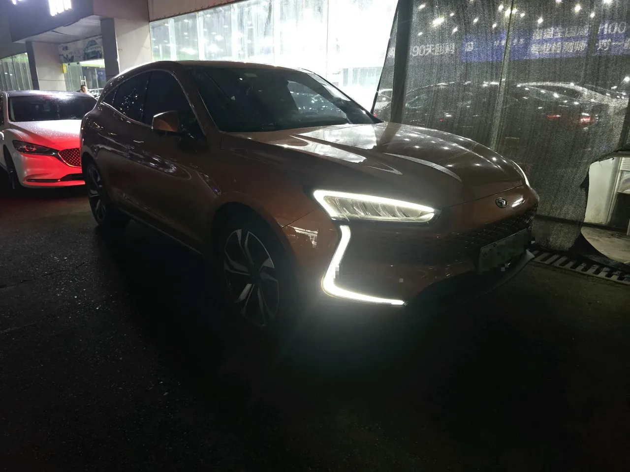 SERES 2020 SERES 5 1.5T 4-wheel drive high-performance sports version automatic gear 2