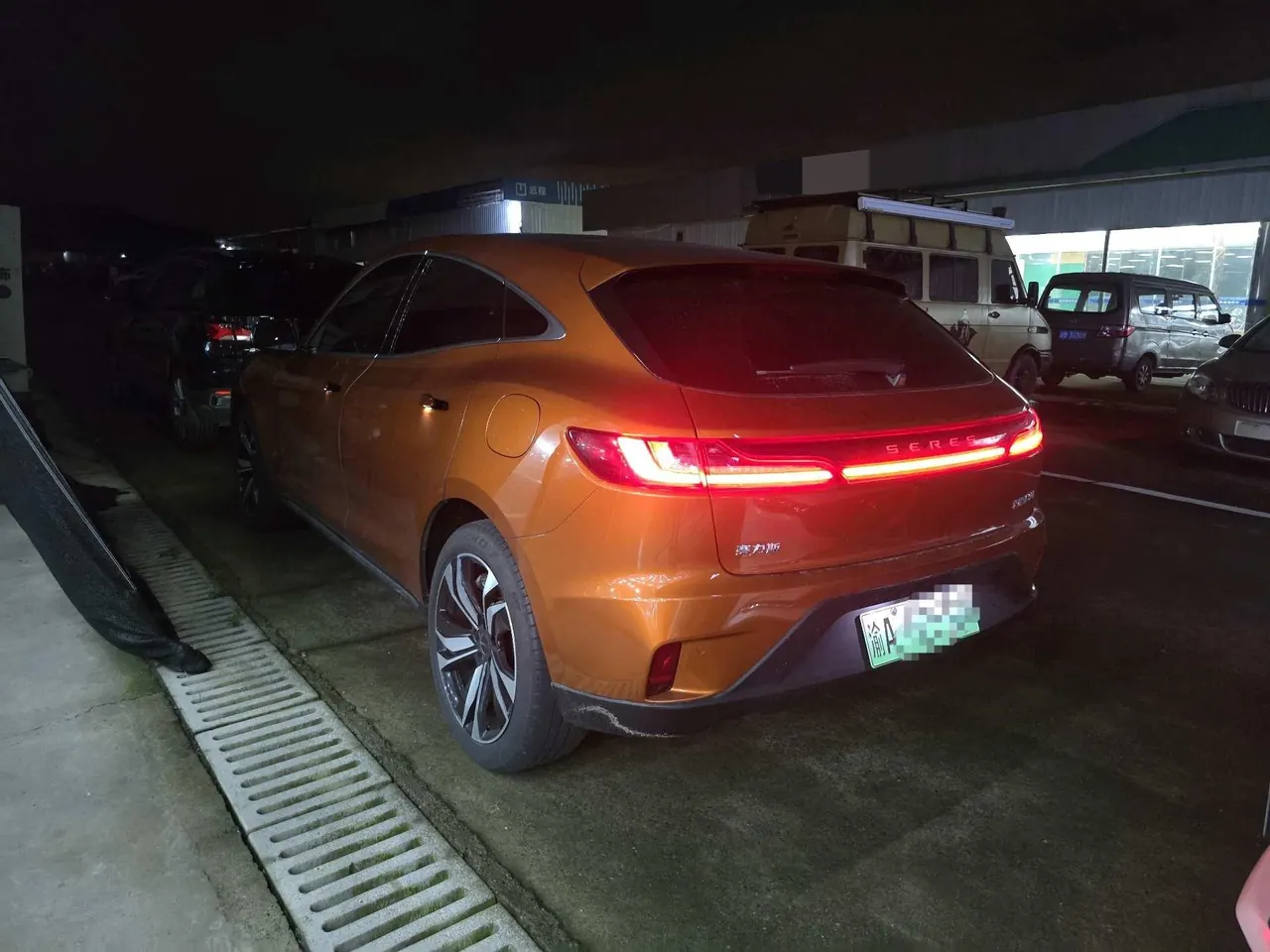 SERES 2020 SERES 5 1.5T 4-wheel drive high-performance sports version automatic gear 4
