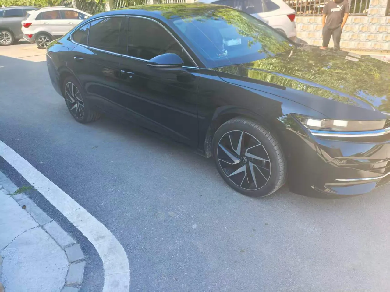 Volkswagen 2024 Magotan 2.0TSI 380TSI Premium Edition Da Mai Bag Automatic Gear 4
