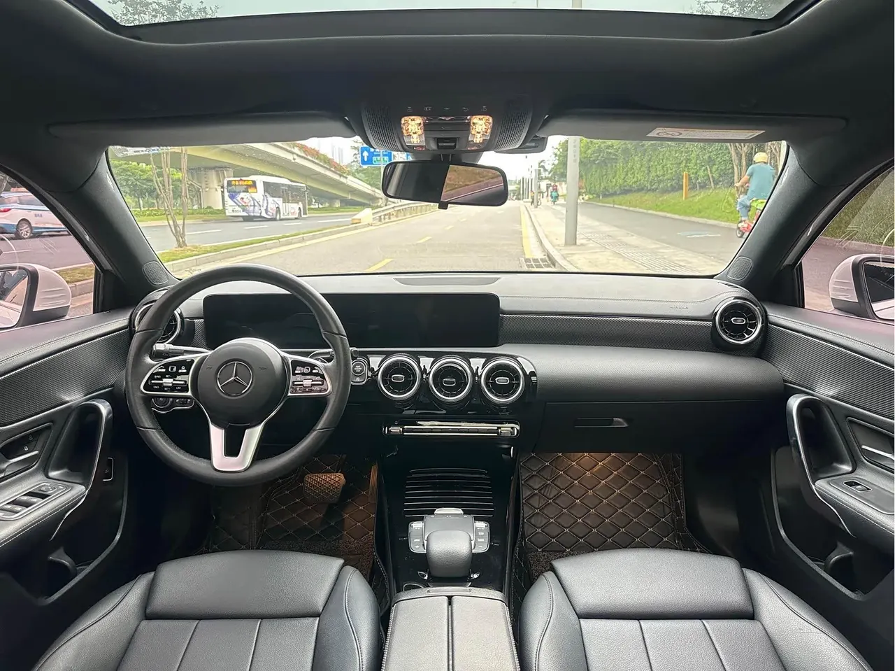 Mercedes Benz Class A 2022 A 180 L 1.3T automatic gear 13