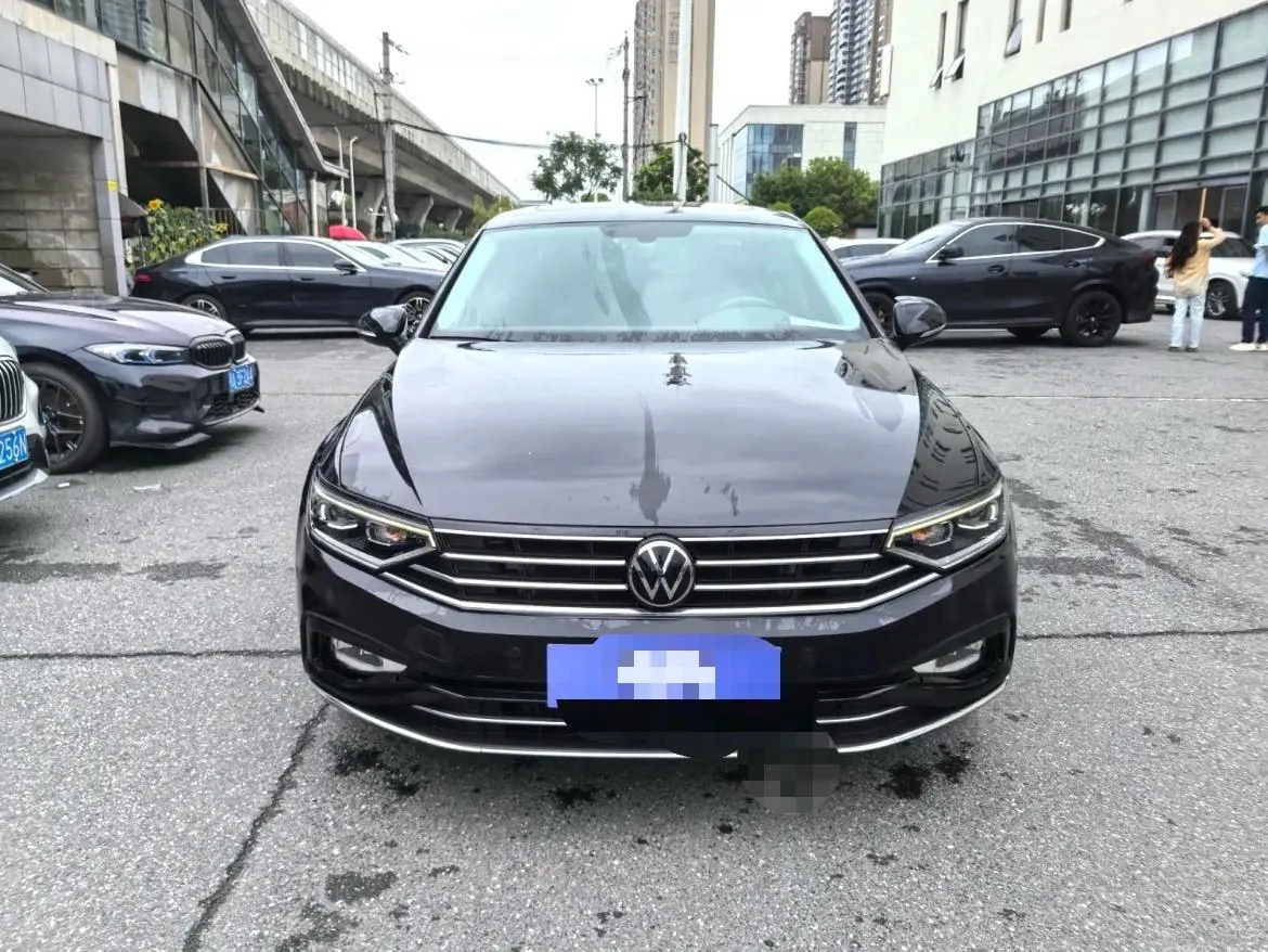 Volkswagen 2020 Magotan 2.0TSI 330TSI luxury automatic transmission 2