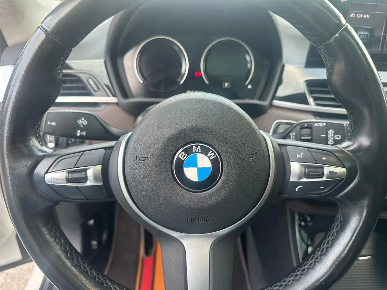 BMW 2022 X1 sDrive20Li 1.5T exclusive automatic gear 13