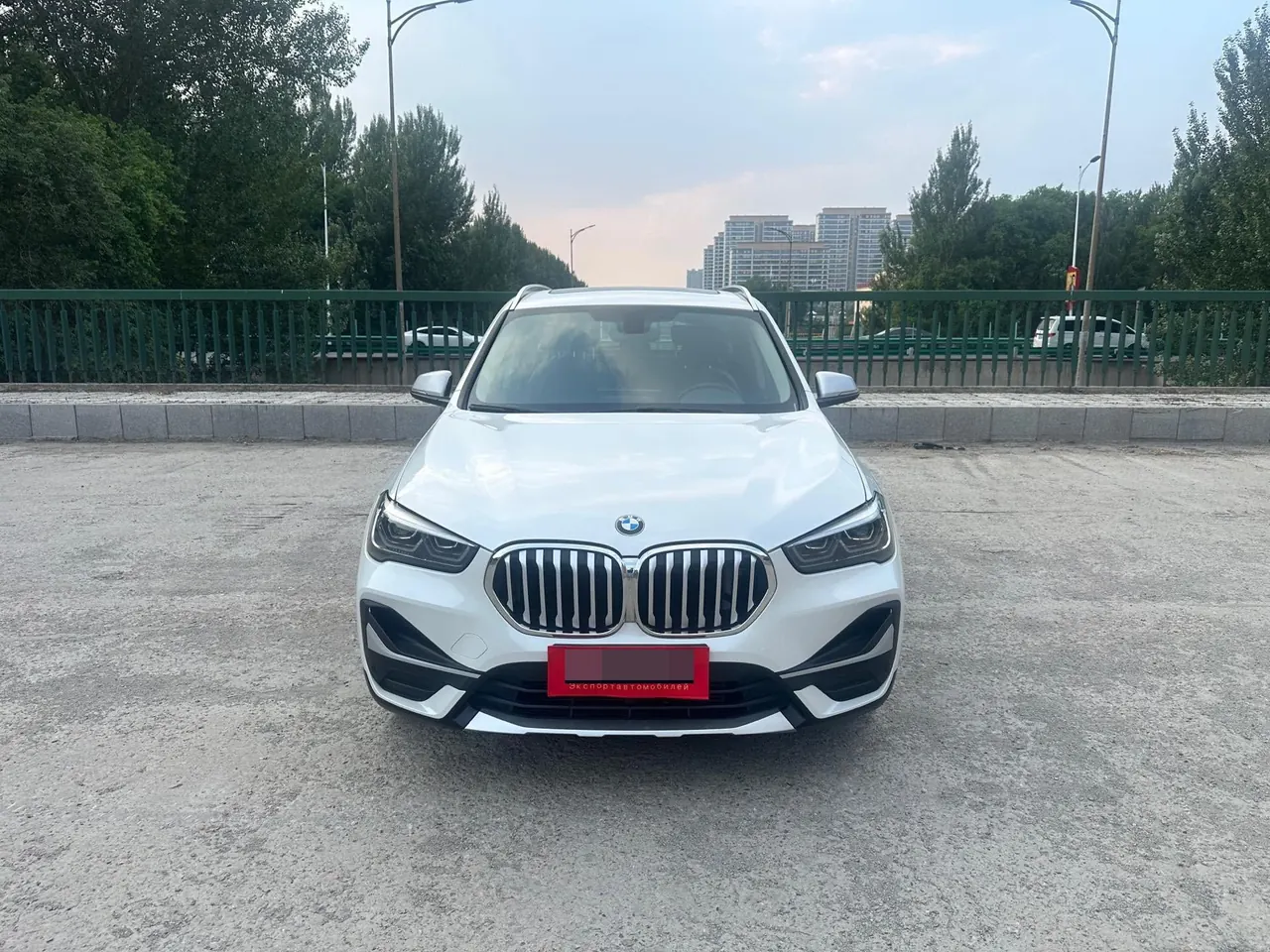 BMW 2022 X1 sDrive20Li 1.5T exclusive automatic gear 2