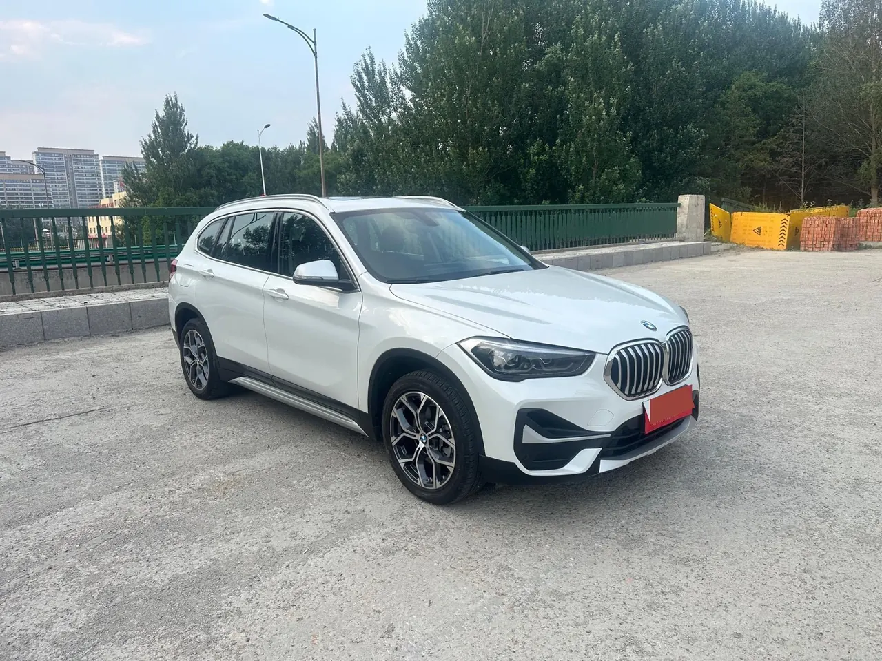 BMW 2022 X1 sDrive20Li 1.5T exclusive automatic gear 3