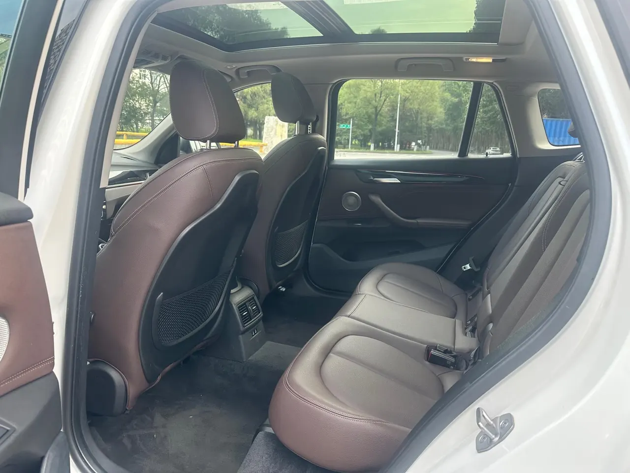 BMW 2022 X1 sDrive20Li 1.5T exclusive automatic gear 5