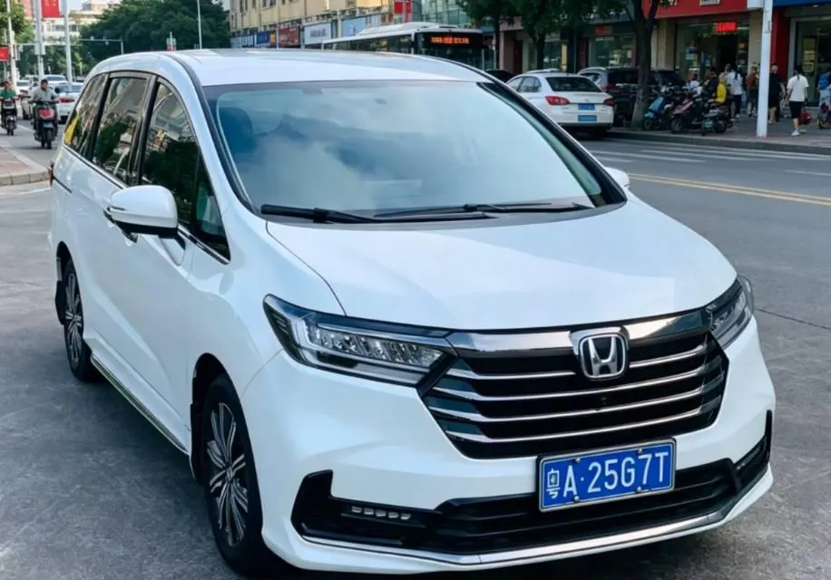 Honda 2022 Odyssey Hybrid 2.0 Stepless Sharp and Pleasant Edition Automatic Gear 4
