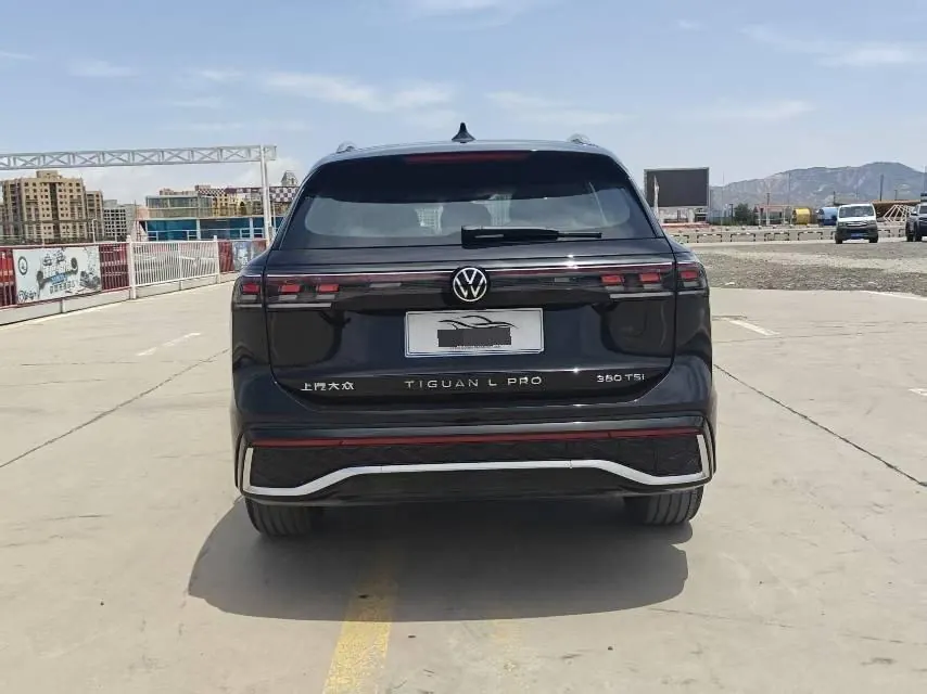 Volkswagen 2026 Tiguan L PRO 2.0TSI 380TSI Front-Wheel-Drive R-Line Prestige Automatic 8