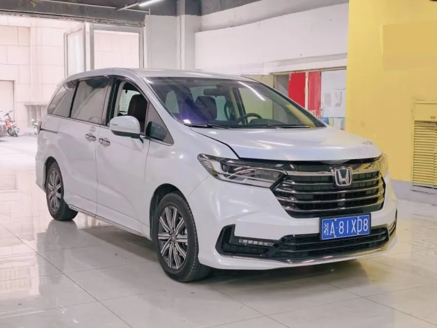 Honda 2026 Odyssey Hybrid 2.0 Stepless Sharp and Pleasant Edition Automatic Gear 4