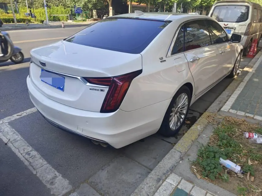 Cadillac 2021 CT6 2.0T 28T Elite Automatic 9