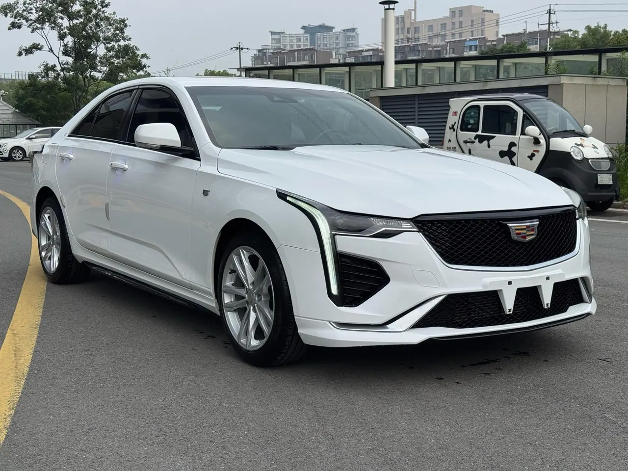 Cadillac 2020 CT4 2.0T 28T fashion automatic gear 3