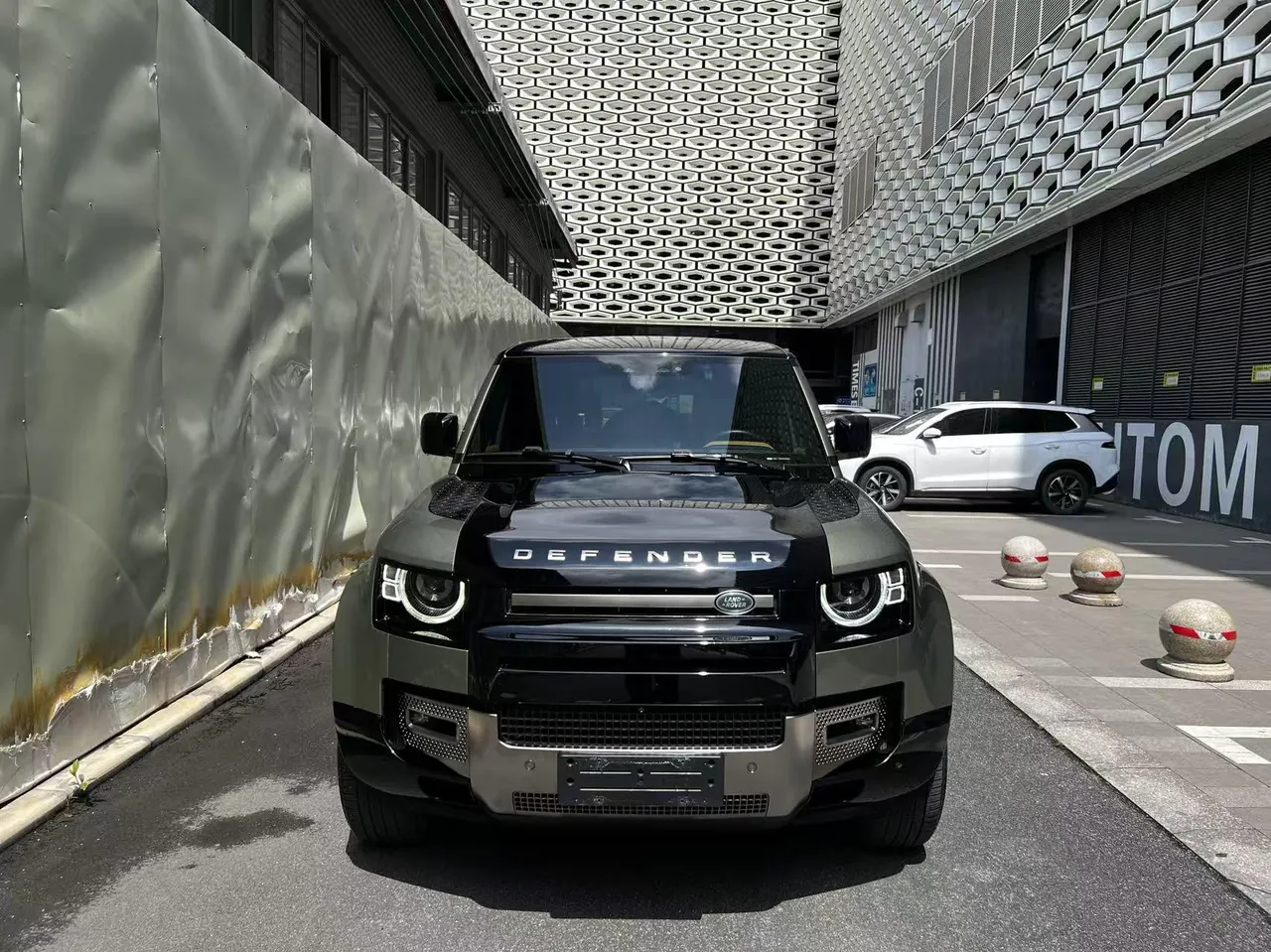 Land Rover guards (imported) 2021 guards 110 48V 3.0T X P400 automatic gear 9