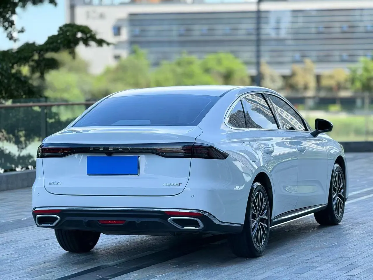 Geely 2026 emgrand -3-compartment 1.5T honorable automatic gear 2