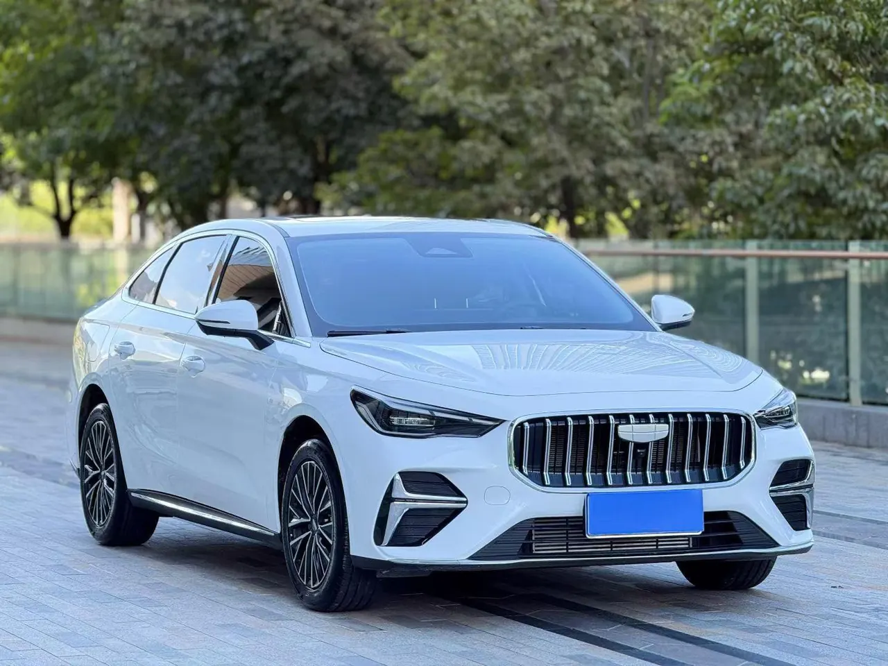 Geely 2026 emgrand -3-compartment 1.5T honorable automatic gear 5