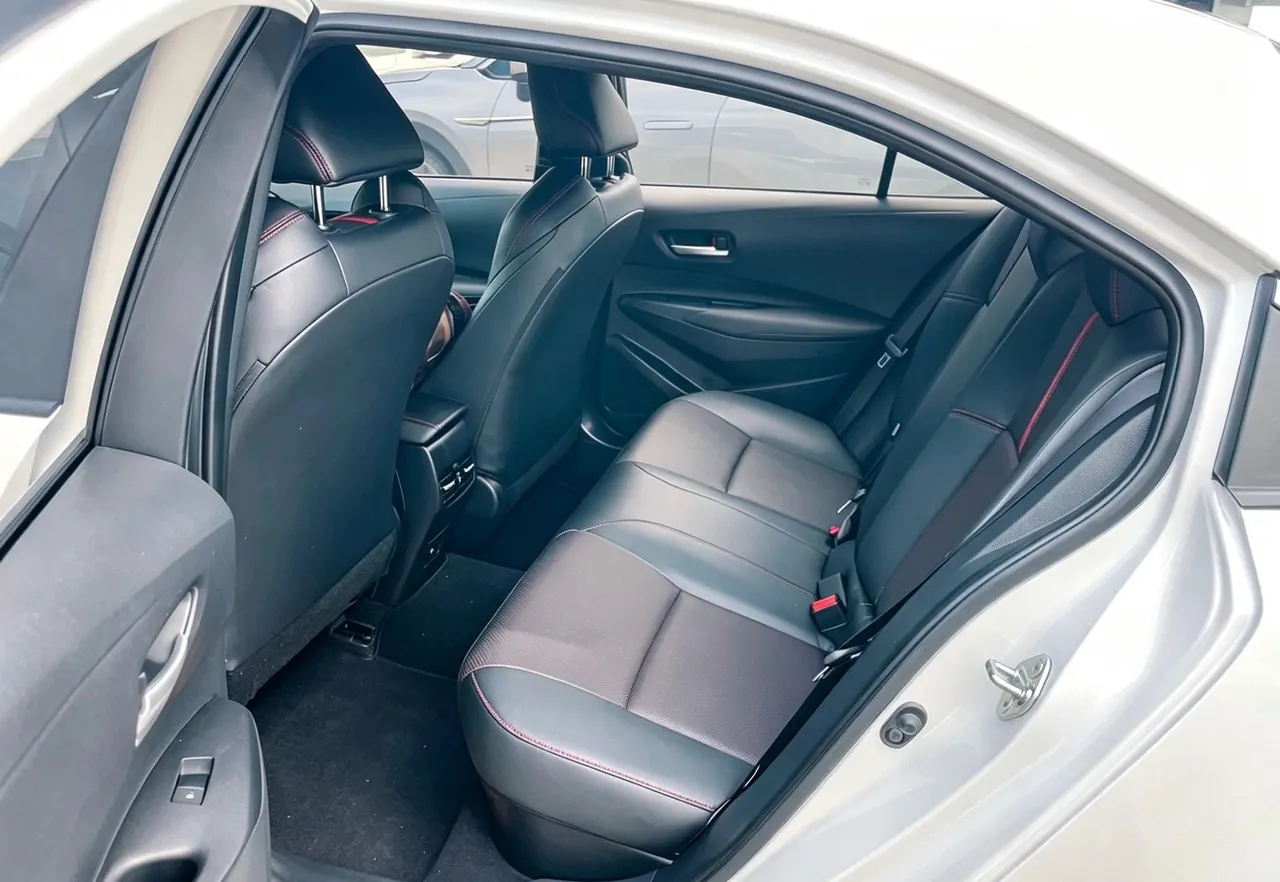 Toyota 2022 Lei Ling Shuangqing 1.8H Stepless Sports Edition Automatic Gear 9