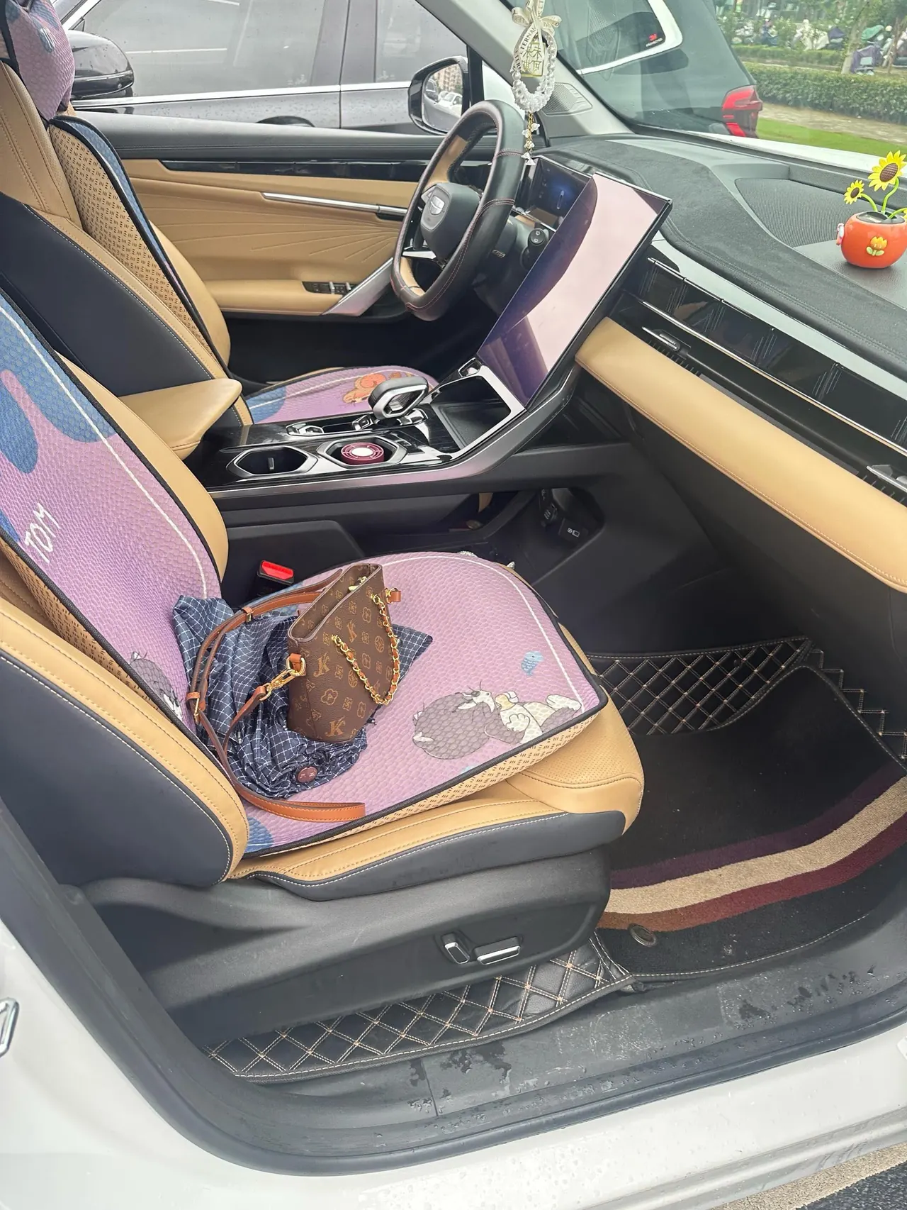 Geely 2023 Boyue L 1.5TD Luxury Automatic Transmission 3