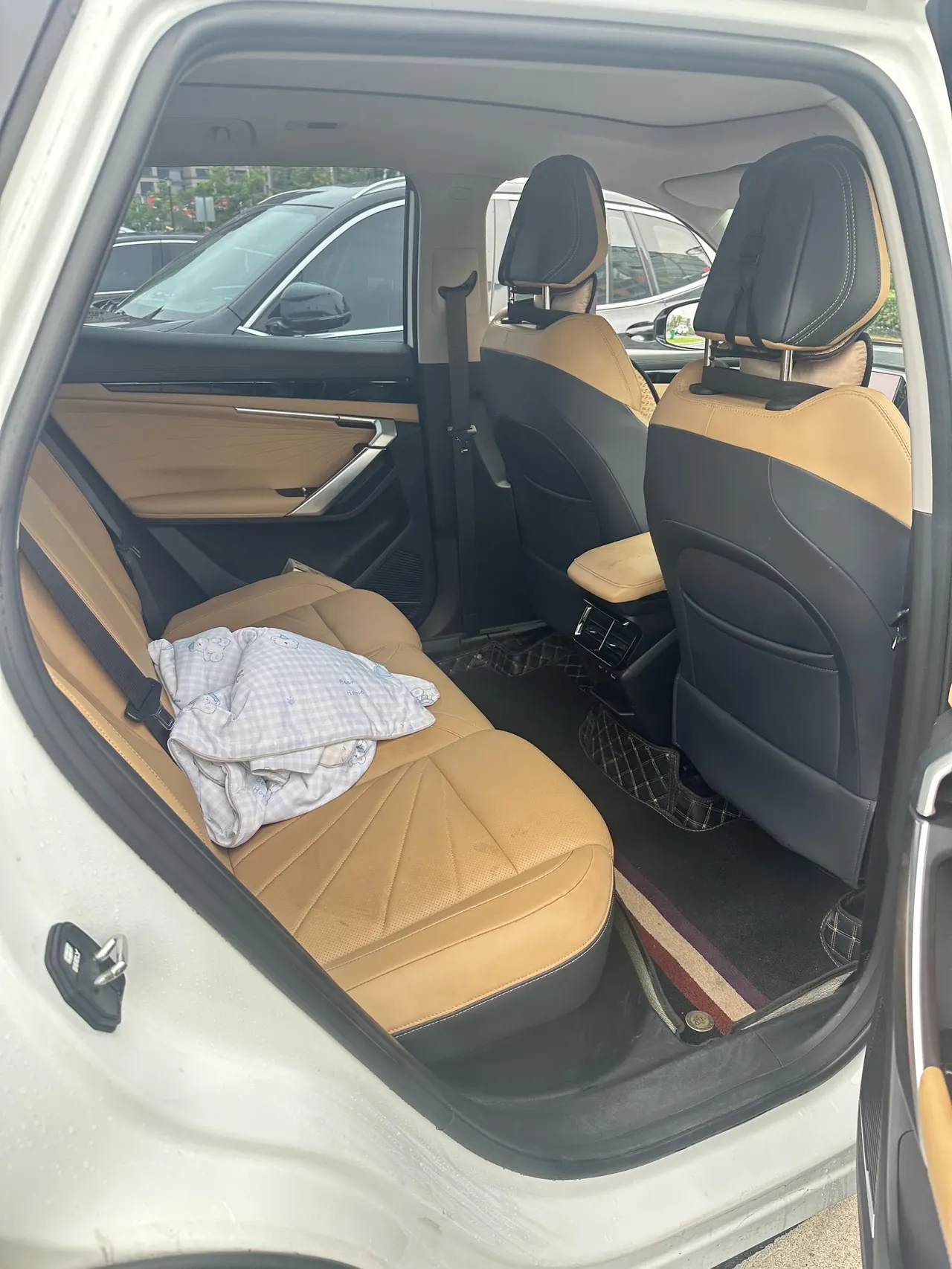 Geely 2023 Boyue L 1.5TD Luxury Automatic Transmission 4