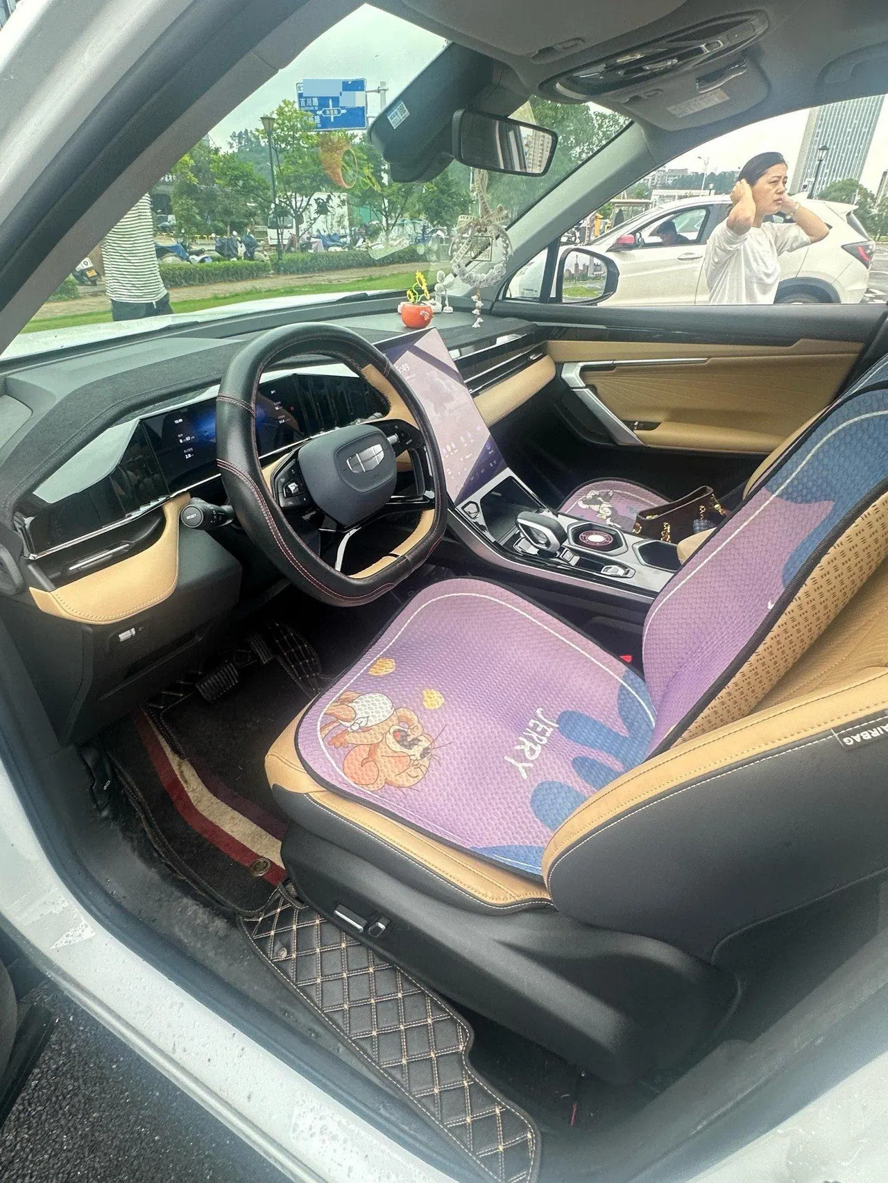 Geely 2023 Boyue L 1.5TD Luxury Automatic Transmission 5