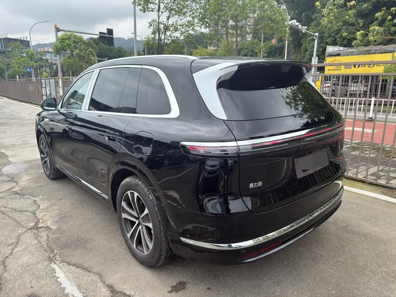 AITO 2026 AITO M7 extended range Max 4-wheel drive version 5 (192-line laser Radar) automatic gear 7
