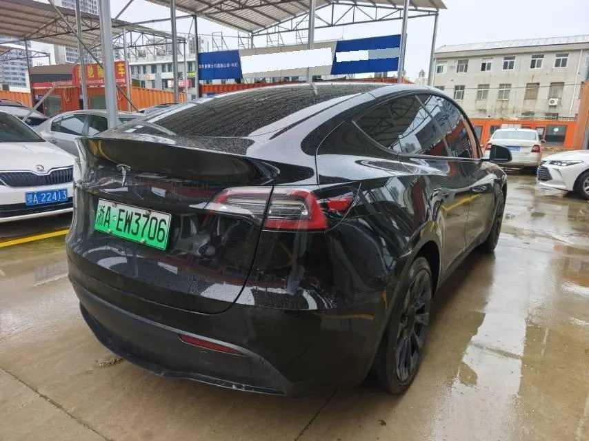 Tesla 2022 Model Y rear-wheel drive version (facelift) automatic gear 2