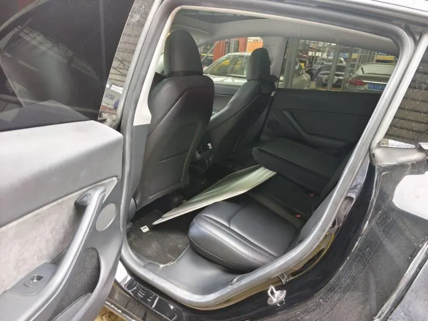 Tesla 2022 Model Y rear-wheel drive version (facelift) automatic gear 3