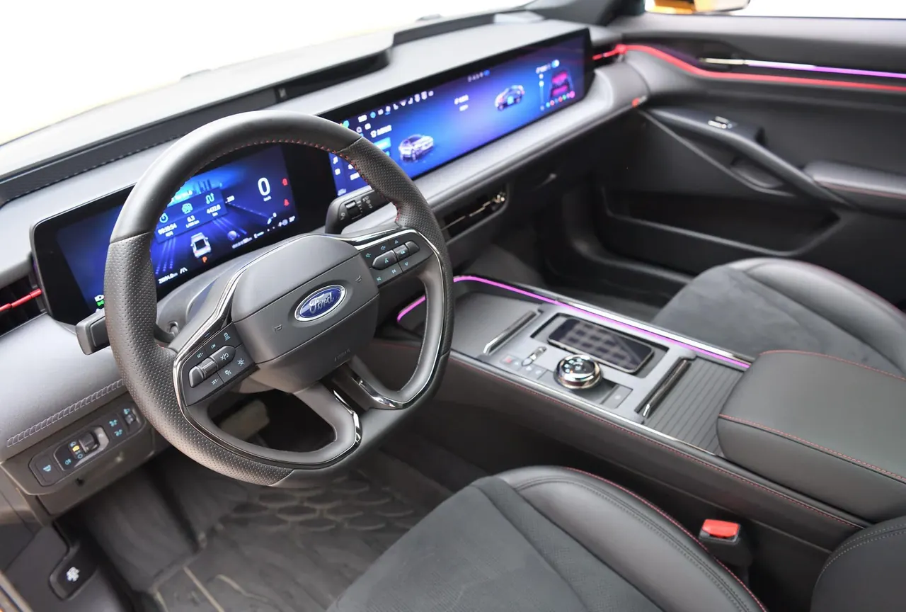 Ford 2024 Mondeo HYBRID 2.0T Stepless Sports Edition ST-Line Automatic Gear 3