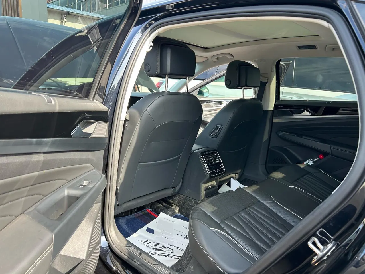 Volkswagen 2022 Passat 2.0TSI 330TSI Star Deluxe Edition Automatic Transmission 8
